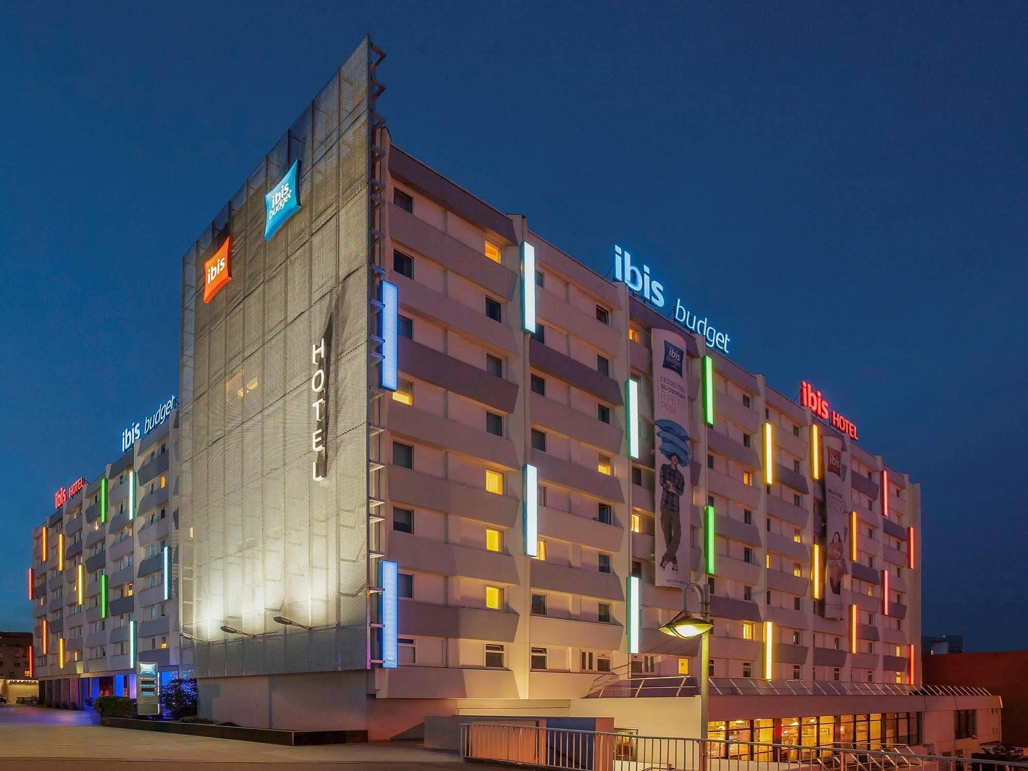 Ibis Paris Porte De Bagnolet Exteriör bild